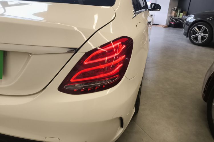 奔驰C级 2015款 改款 C 180 L 运动型车身外观6006