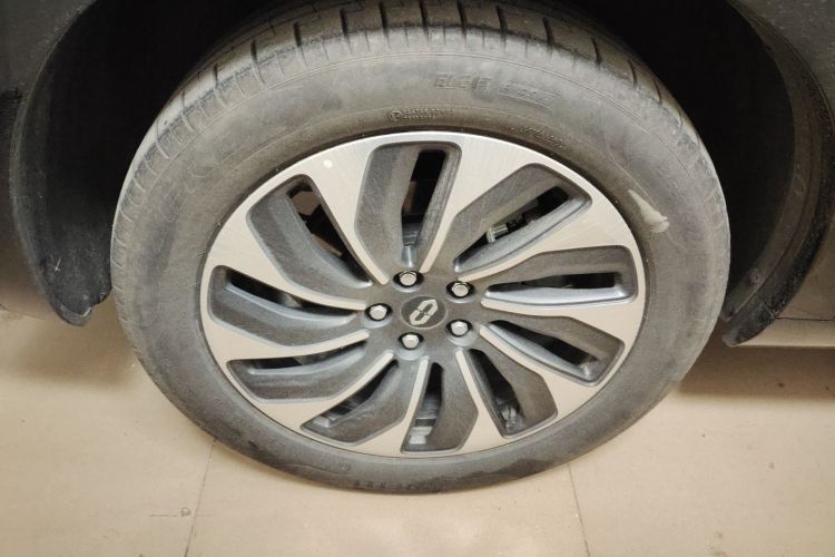 鸿蒙智行 问界M7 2024款 1.5T 后驱Plus版 5座车身外观6008