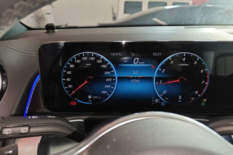 奔驰GLB 2021款 GLB 200 动感型局部细节14