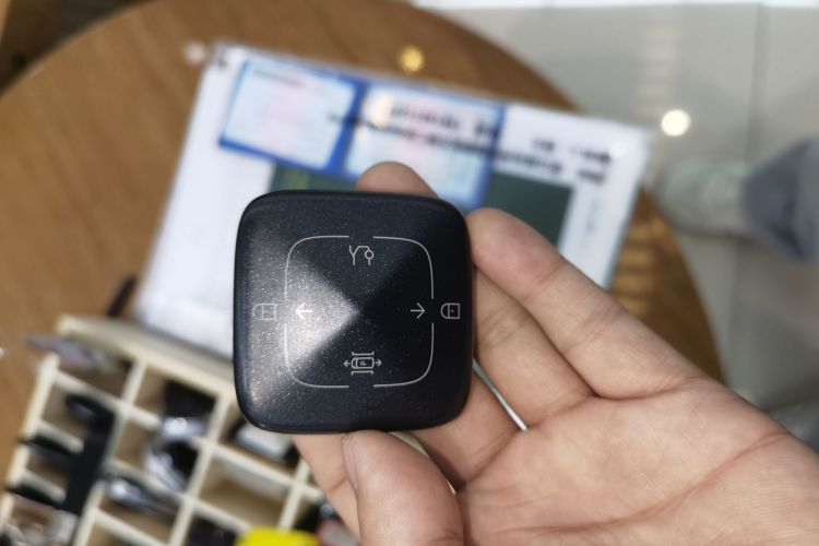 极氪001 2023款 WE版 86kWh中控内饰11