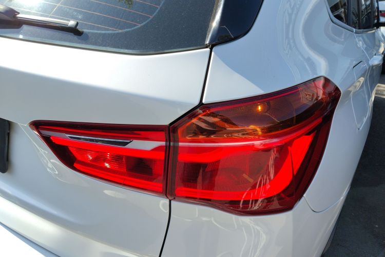 宝马X1 2018款 sDrive20Li 领先型车身外观9