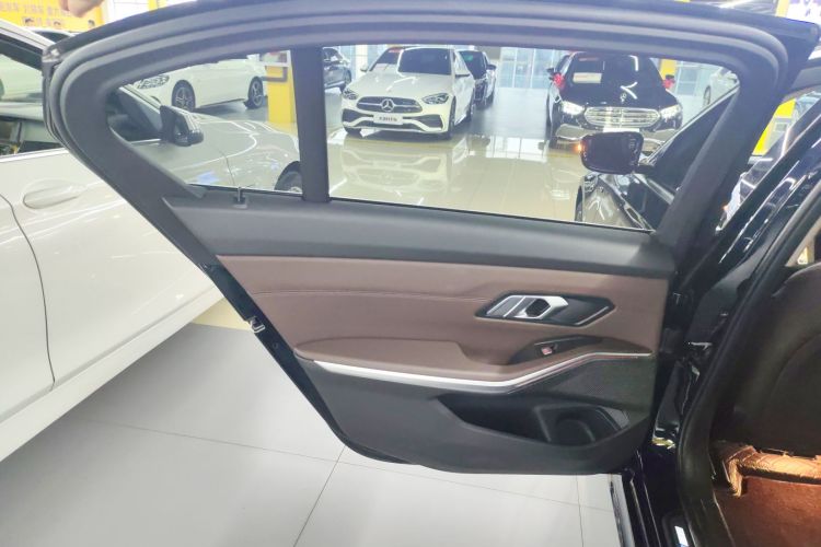 宝马3系 2023款 325Li M运动套装中控内饰49