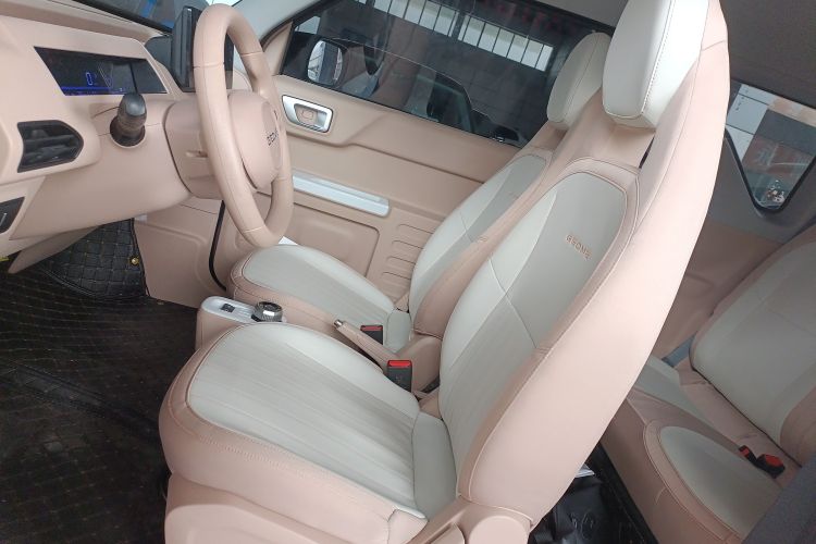 吉利银河 2024款 熊猫mini 200km 耐力熊中控内饰19