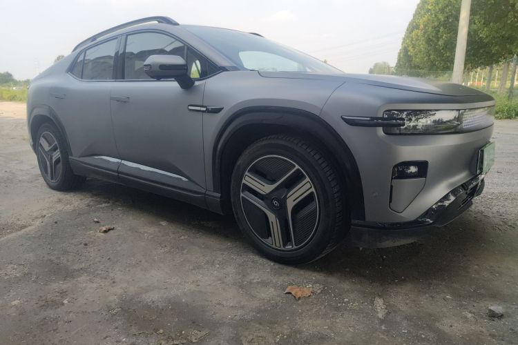 长安启源E07 2025款 纯电 四驱 90kWh Max智驾版车身外观3