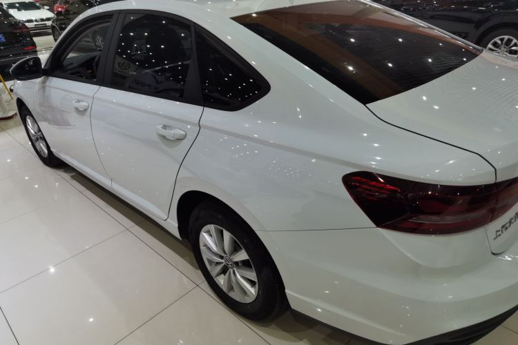 大众 朗逸 2023款 1.5L 自动得逸版车身外观4