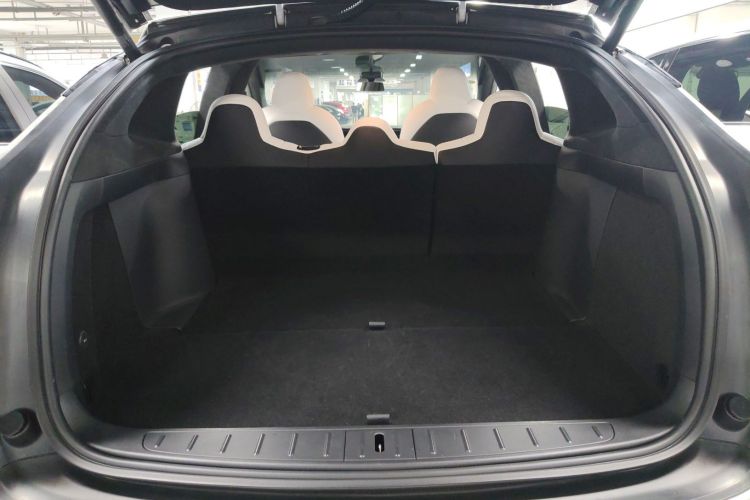 特斯拉 Model X 2019款 长续航版机舱底盘23