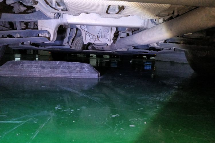 宝马5系 2018款 528Li 上市特别版局部细节9009