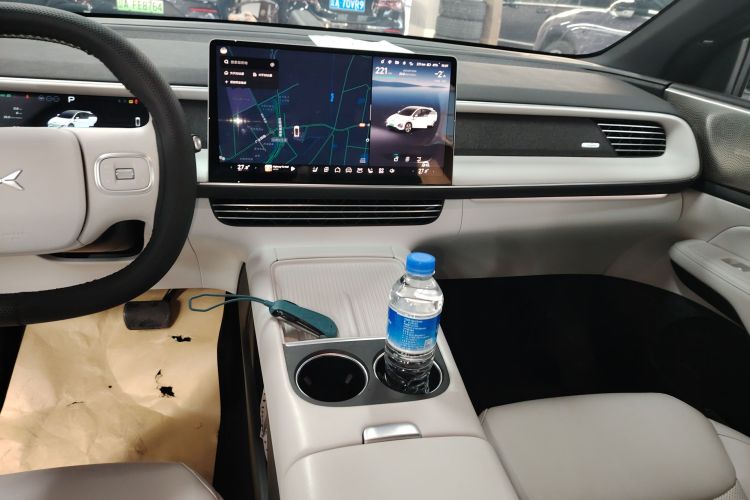 小鹏G6 2023款 580 长续航 Pro局部细节16