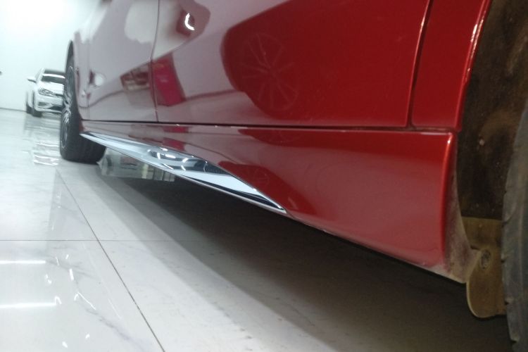 奔驰C级 2023款 改款二 C 260 L 运动版局部细节9002