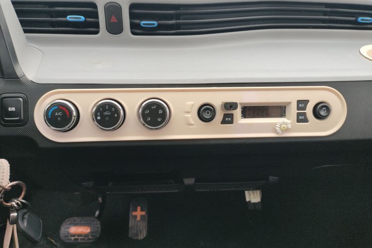 五菱汽车 宏光MINIEV 2022款 轻松款 磷酸铁锂局部细节16