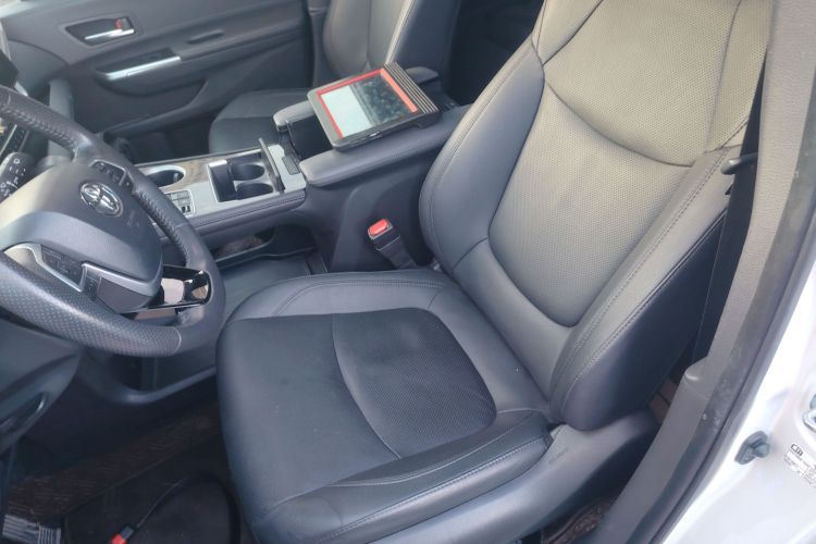 丰田 赛那SIENNA 2021款 2.5L混动 至尊版中控内饰19