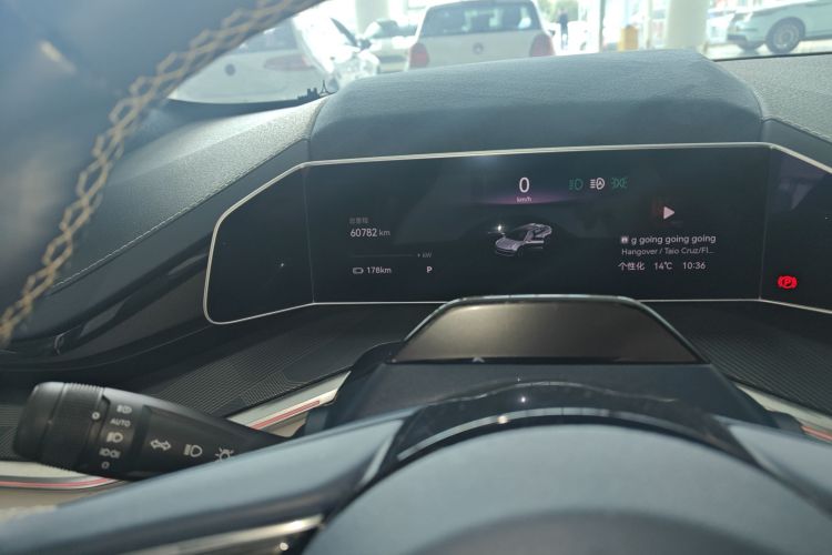 极氪001 2022款 超长续航双电机 ME版中控内饰14