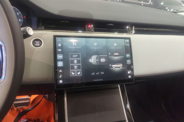 路虎 2024款 揽胜极光L SE 驭光尊耀版中控内饰16