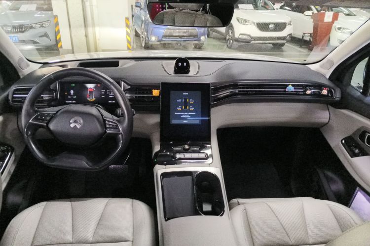 蔚来ES8 2018款 创始版中控内饰12