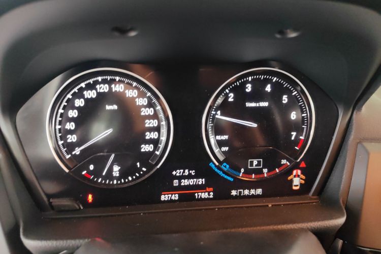 宝马1系 2019款 118i 时尚型中控内饰14