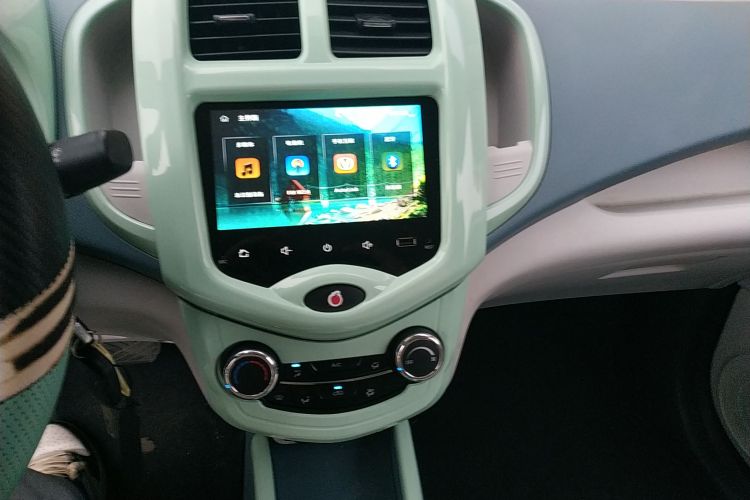 长安欧尚 奔奔E-Star 2021款 国民版 心悦版 磷酸铁锂（31.18kWh）中控内饰16