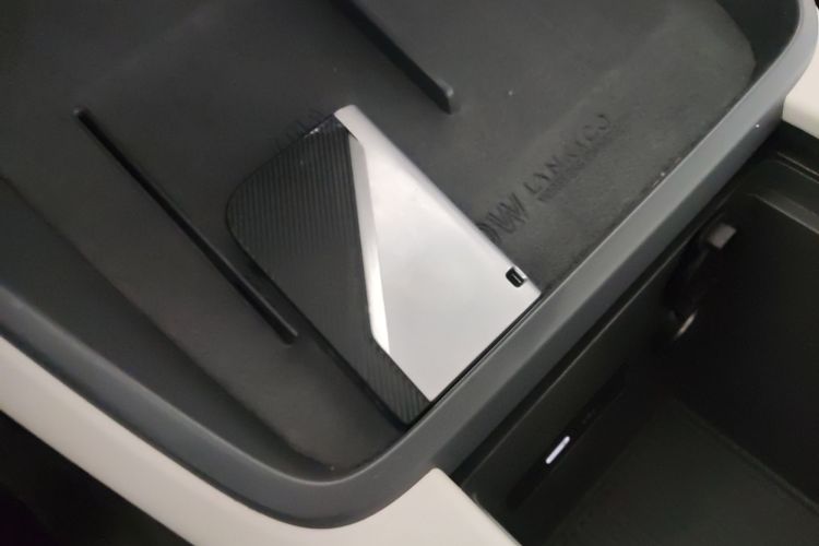 领克06 EM-P 2023款 EM-P 126长续航Halo中控内饰7001