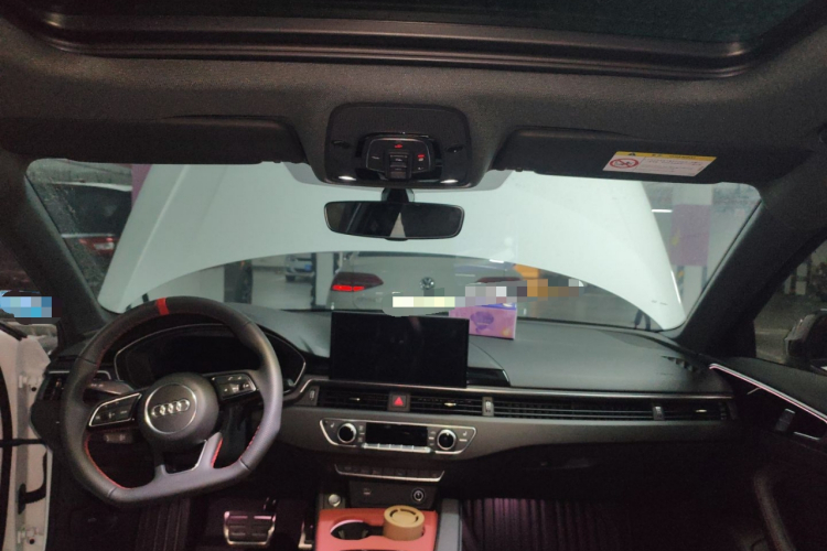 奥迪A4L 2025款 200万辆悦享版 40 TFSI 豪华动感型中控内饰22