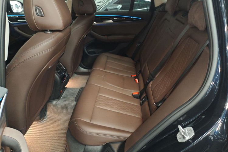 宝马iX3 2022款 改款 领先型中控内饰7004