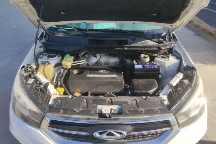 奇瑞 瑞虎3 2014款 1.6L 手动智尚版机舱底盘24