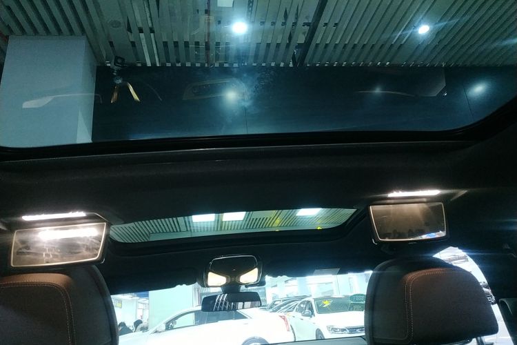 宝马7系 2018款 730Li 领先型 M运动套装局部细节22