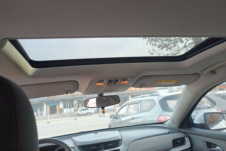 雪佛兰 迈锐宝 2016款 1.6T 自动舒适版中控内饰22