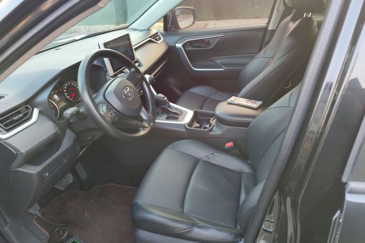 丰田 威兰达 2022款 改款 2.0L CVT两驱领先版中控内饰19