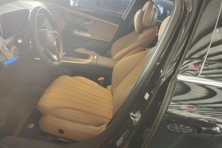 奔驰E级 2024款 改款 E 300 L 时尚型局部细节19