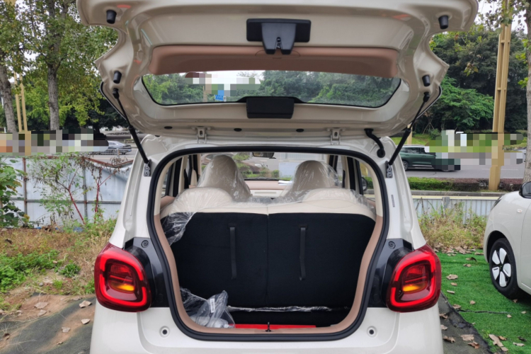 五菱汽车 宏光MINIEV 2025款 四门版 进阶款机舱底盘23