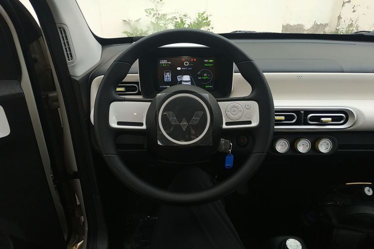 五菱汽车 宏光MINIEV 2024款 第三代 215km 青春版中控内饰13