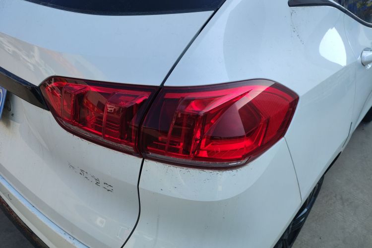 魏牌 VV5 2017款 2.0T 旗舰型车身外观6006