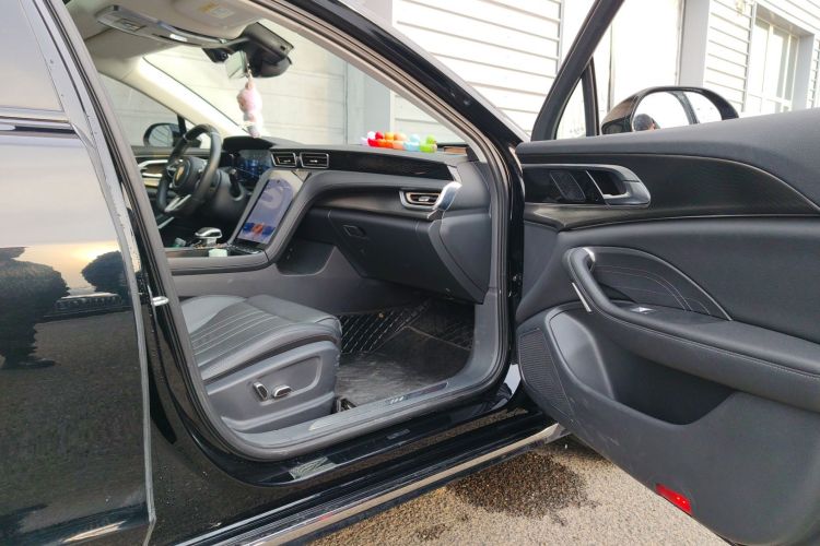 红旗H6 2023款 2.0T 致逸版局部细节9005