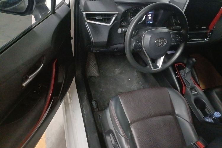 丰田 雷凌 2022款 双擎 1.8H E-CVT运动版中控内饰20