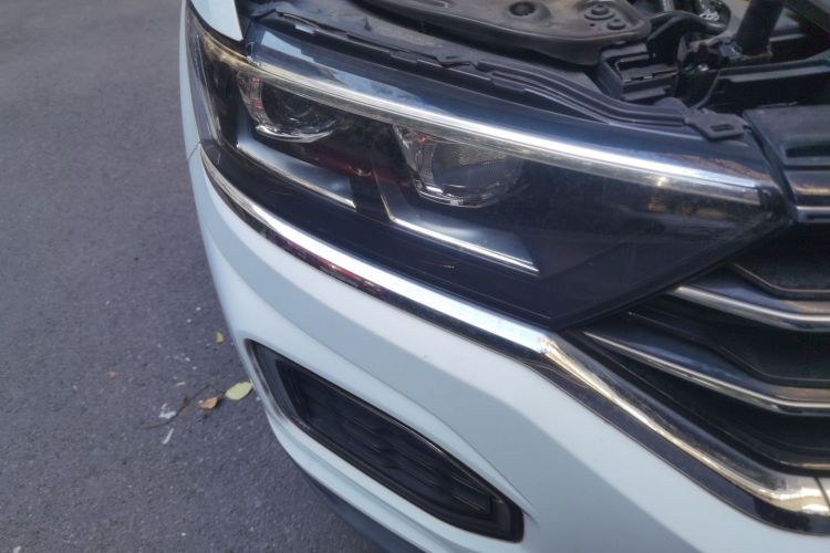 大众 T-ROC探歌 2020款 280TSI DSG两驱舒适型车身外观8