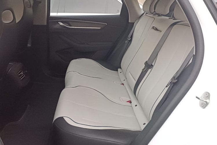 比亚迪 驱逐舰05 2024款 荣耀版 DM-i 120KM 旗舰型中控内饰7004