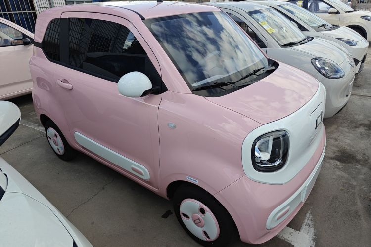 奔腾小马 2025款 222km 灵动马车身外观3