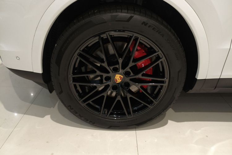 保时捷 2024款 Cayenne 3.0T车身外观6007