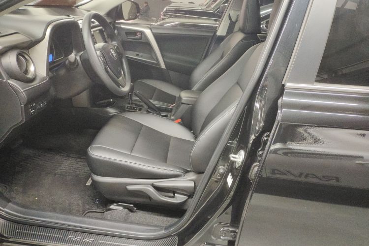 丰田 RAV4荣放 2019款 2.0L CVT两驱风尚版 国VI局部细节19