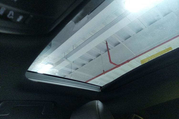 雷克萨斯UX 2022款 260h 探·趣版局部细节22