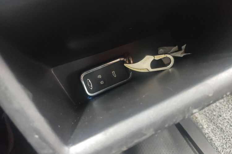 奇瑞新能源 艾瑞泽e 2024款 405km 出行版中控内饰11