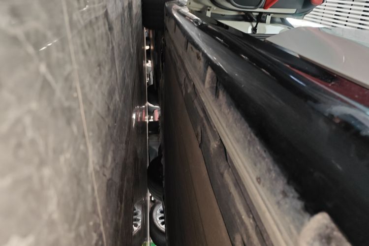 小米汽车 小米SU7 2024款 后驱标准创始版局部细节9002