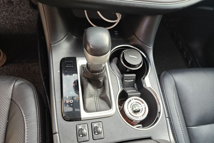 丰田 汉兰达 2017款 2.0T 四驱豪华版 7座中控内饰18