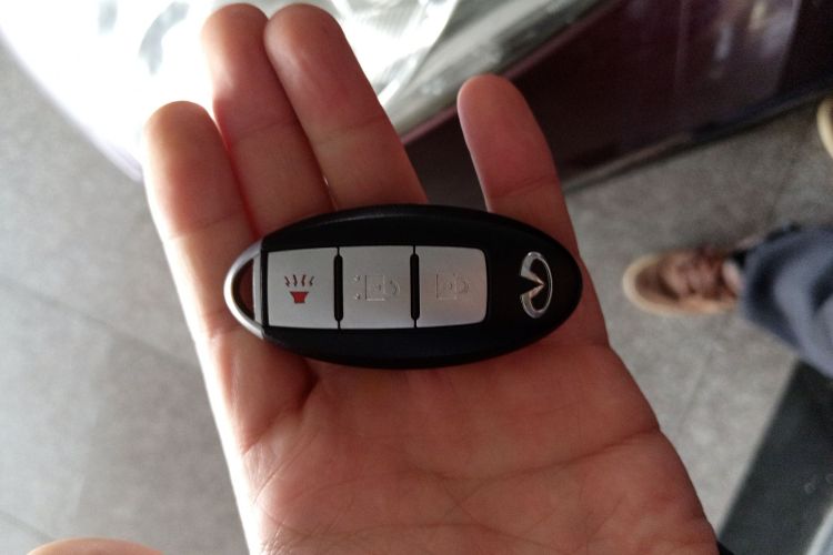 英菲尼迪QX50 2015款 2.5L 舒适版中控内饰7001