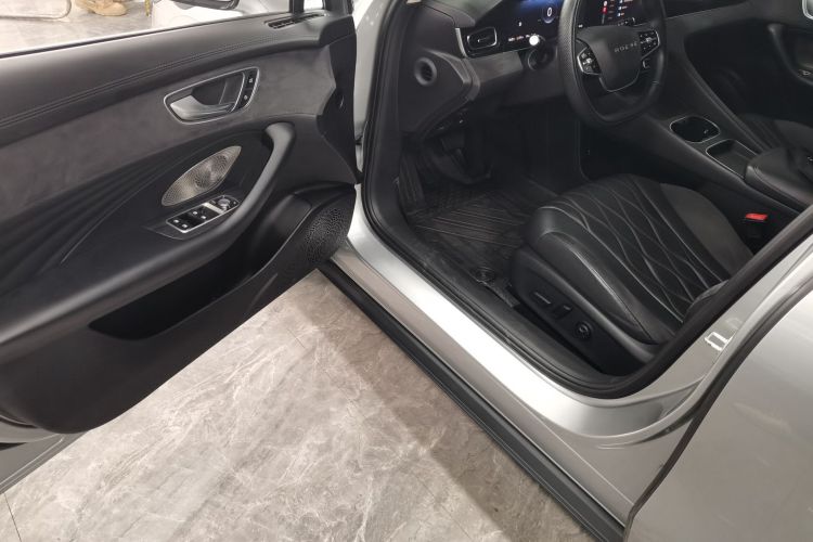 荣威D7 2023款 DMH 125km 旗舰版中控内饰20