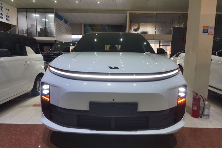 理想汽车 理想L6 2024款 Pro车身外观2