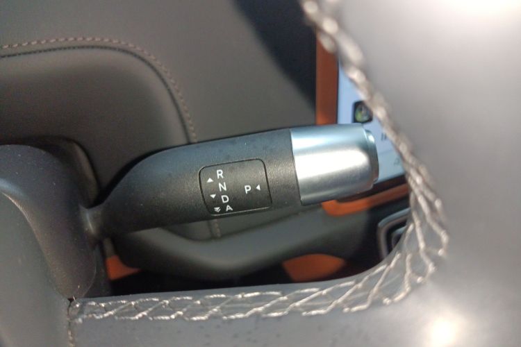 理想汽车 理想L9 2024款 Ultra中控内饰18