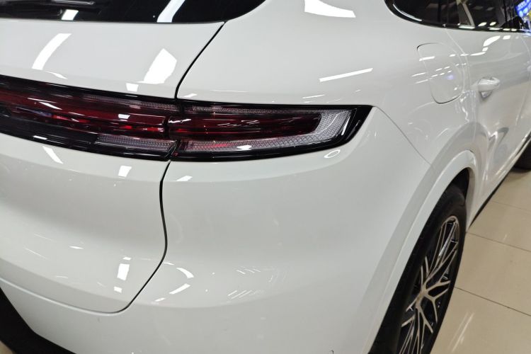 保时捷 2025款 Cayenne 3.0T车身外观6006