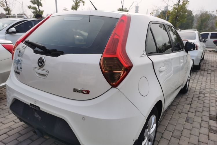 名爵3 2013款 1.5L AMT精英版车身外观7