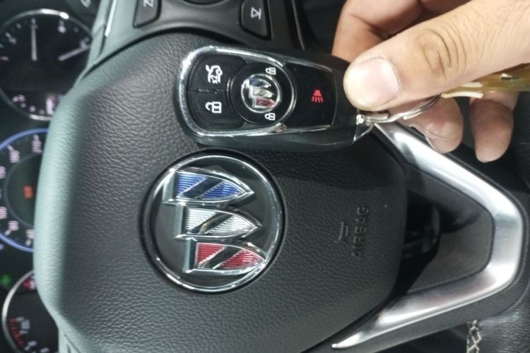 别克 君威 2020款 GS 28T 精英型中控内饰11