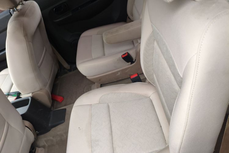 五菱汽车 五菱宏光 2014款 1.2L S标准型国IV中控内饰7004